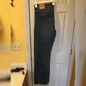 American Eagle relaxed straight jeans. NWT.
